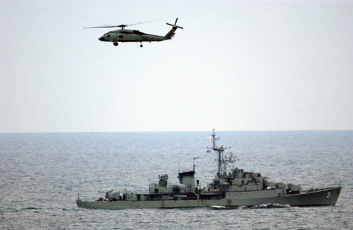乌拉圭的海军军舰与直升机